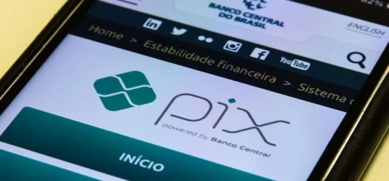 ECONOMIA: Pix bate recorde e supera 140 milhões de transações em um dia.