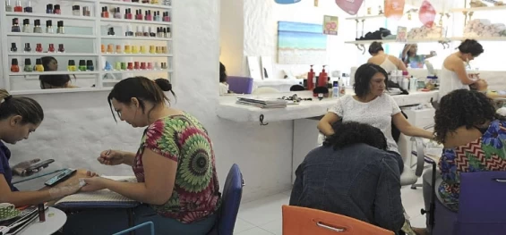 ECONOMIA: Setor de serviços cresce em maio 0,9%, revela o IBGE.