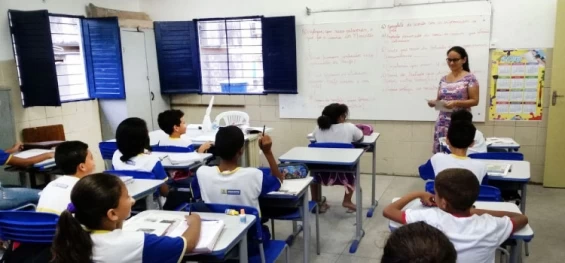 EDUCAÇÃO: Governo libera R$ 4 bi para ampliar vagas de tempo integral em escolas.