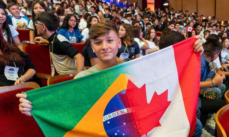 Educação: Programa Ganhando o Mundo abre inscrições para a edição 2027; estudantes de Guaraniaçu podem participar