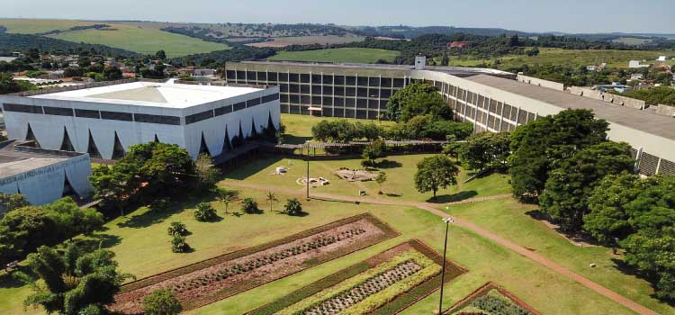 EDUCAÇÃO: Universidade estaduais do Paraná são destaques em rankings nacionais e internacionais