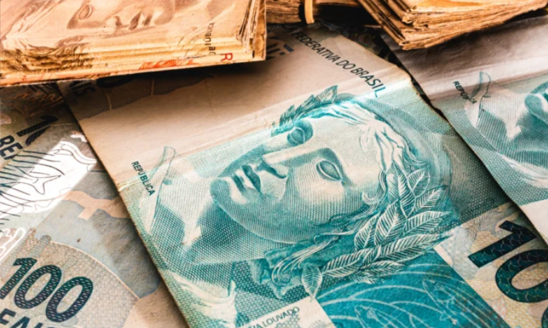Eleições 2026: Paraná tem 210 candidatos milionários e R$ 2,18 bilhões declarados em bens