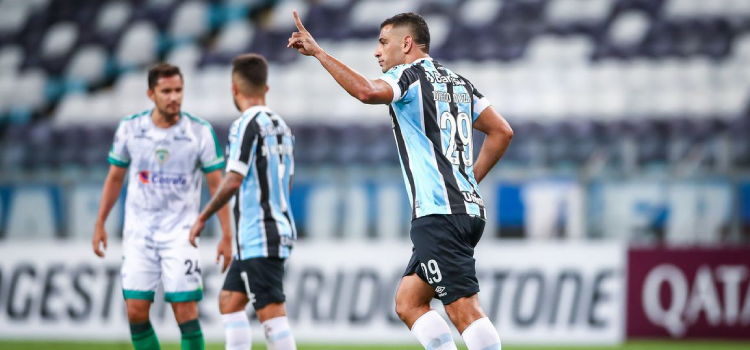 Em casa, Grêmio e Bragantino estreiam com vitórias na Sul-Americana