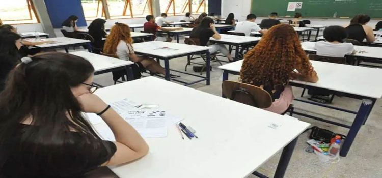 ENSINO SUPERIOR: Pedidos de isenção ou desconto na inscrição do vestibular 2024 da UEL encerram nesta sexta.