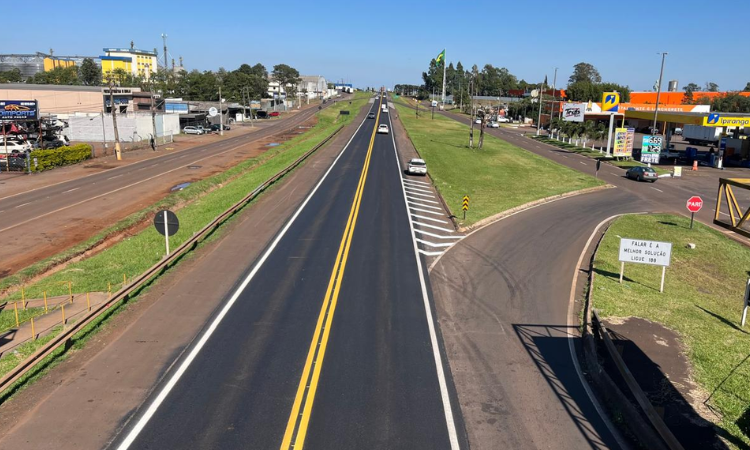EPR Iguaçu dá continuidade à implantação de tachas refletivas na BR-277, em Cascavel e Céu Azul, neste domingo (27)