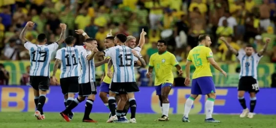 ESPORTES:  Brasil perde de 1 a 0 para Argentina no Maracanã.