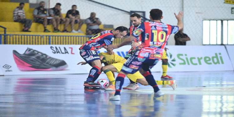 ESPORTES: Com melhor defesa do campeonato, Cascavel Futsal encara Praia Clube pela LNF.