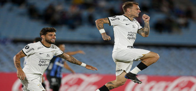 ESPORTES: Corinthians inicia Libertadores com vitória sobre Liverpool no Uruguai.
