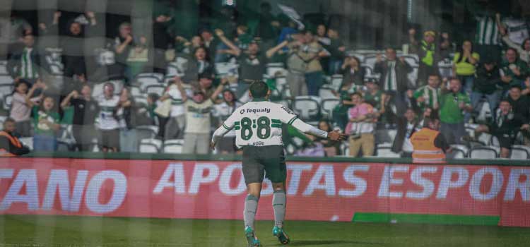 ESPORTES: Coritiba derrota Fortaleza com gol nos acréscimos.