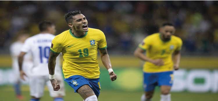 ESPORTES: Em noite de experiências, Brasil goleia o Paraguai nas Eliminatórias