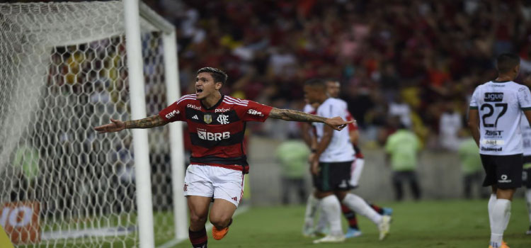 ESPORTES: Flamengo goleia Maringá para se garantir nas oitavas da Copa do Brasil.