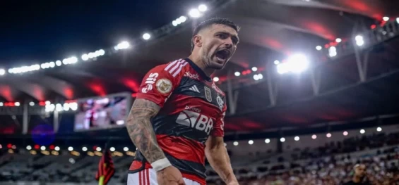 ESPORTES: Flamengo vence Bragantino e entra na briga pelo título do Brasileiro.