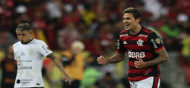 ESPORTES: Flamengo volta a derrotar Corinthians e avança na Libertadores.