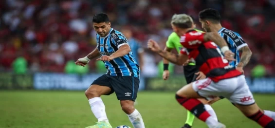 ESPORTES: Grêmio recebe Flamengo em jogo de ida da semifinal da Copa do Brasil.