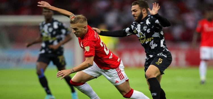 ESPORTES: Inter marca nos acréscimos e vence a primeira na Libertadores.