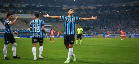 ESPORTES: Passeio do Grêmio diante do Inter pode custar cargo de Mano Menezes.