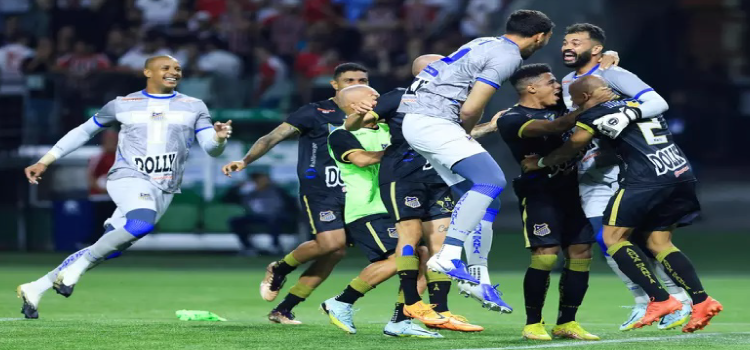 ESPORTES: São Paulo decepciona no Allianz, cai para o Água Santa nos pênaltis e se despede do Paulistão.