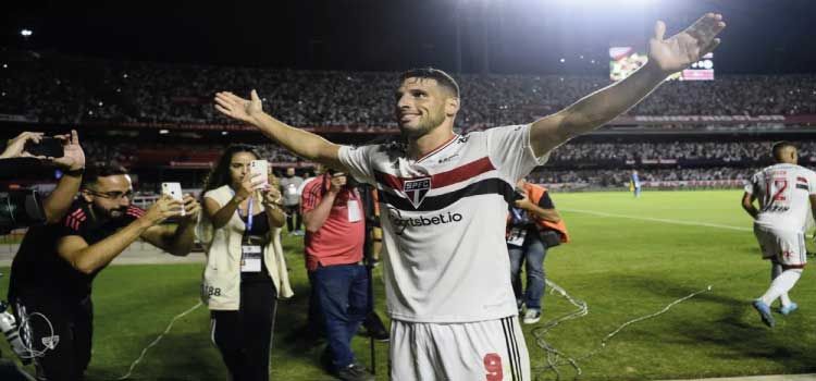 ESPORTES: São Paulo teve a melhor atuação da temporada e está próximo do bi paulista.