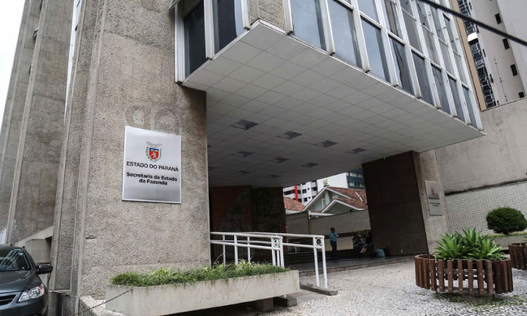 Estado publica edital para concurso de auditor fiscal com 50 vagas; salário é de R$ 17 mil