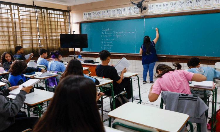 Estado vai convocar mais 1.100 professores aprovados em concurso público