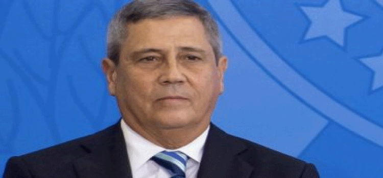 EXONERAÇÃO: Cotado como vice de Bolsonaro, Braga Netto deixa o governo para poder disputar eleição.