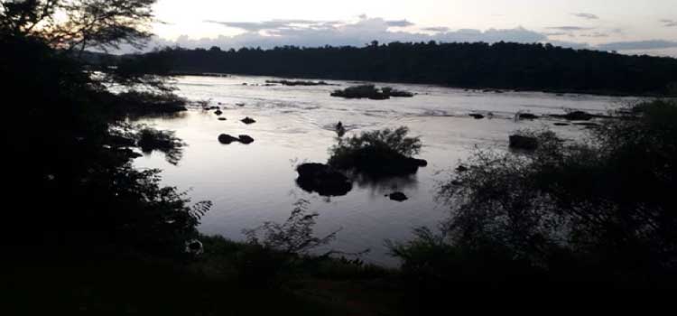FATALIDADE: Corpo de Bombeiros de Capanema retoma buscas por vítima de afogamento no Rio Iguaçu