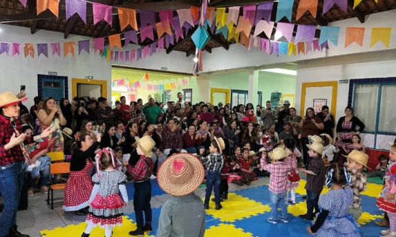 IBEMA: Festa Julina anima as escolas e Cmei do município com muita música, dança e comidas típicas