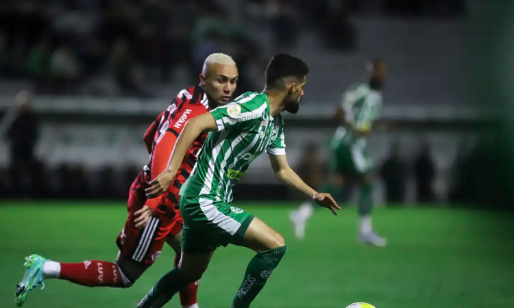 Flamengo visita Juventude na 12ª rodada do Campeonato Brasileiro.