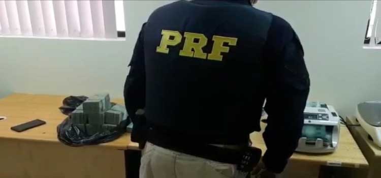 FRONTEIRA: PRF apreende mais de meio milhão de reais escondidos em caminhão
