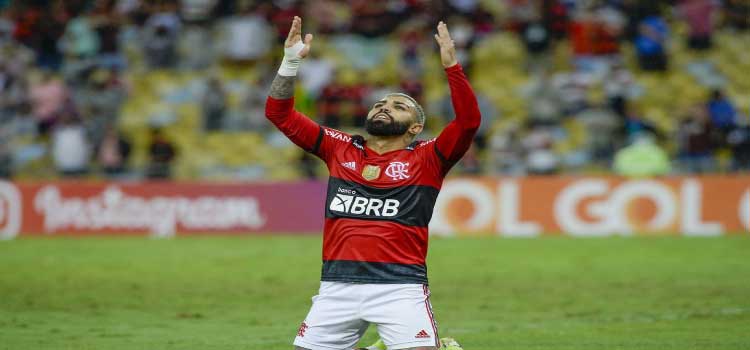 FUTEBOL: Flamengo vence Bahia e continua sonhando com o Brasileiro