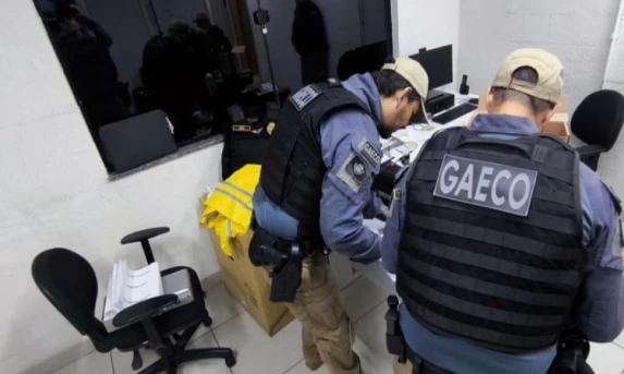 Gaeco apura esquema de propina e desvio de cargas por policiais rodoviários no Paraná