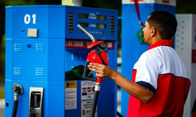 Gasolina passa a ter 30% de etanol na mistura a partir desta 6ª