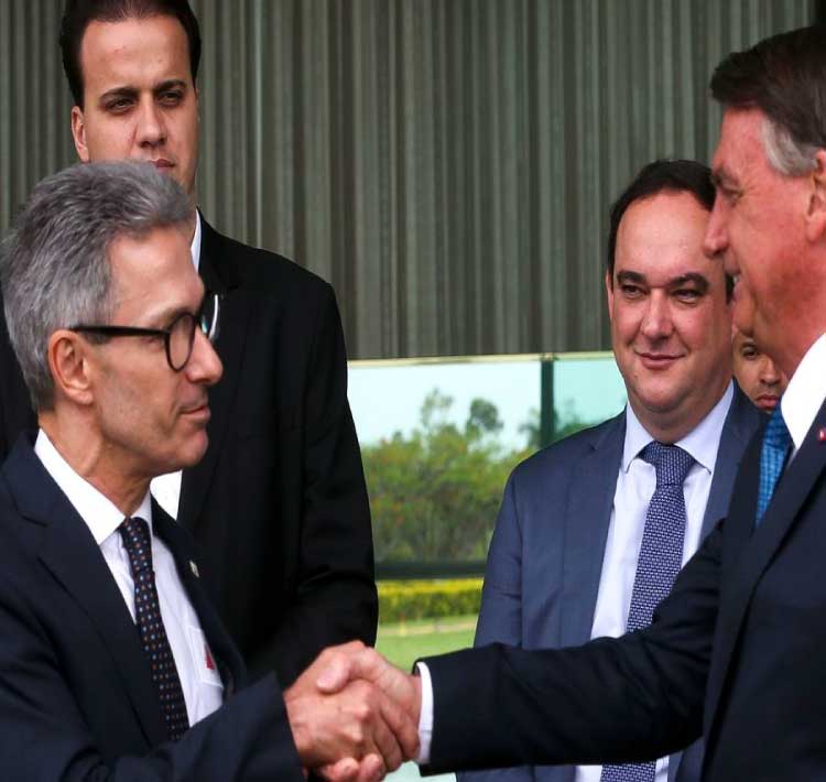 Governador reeleito de MG declara apoio à candidatura de Bolsonaro.
