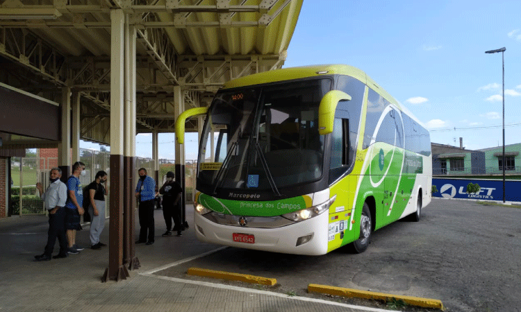 Governador sanciona lei da gratuidade de passagens para idosos nos ônibus intermunicipais