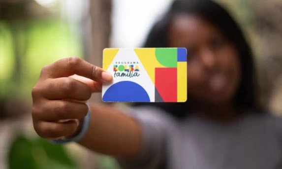 Governo altera regra de transição do Bolsa Família; entenda