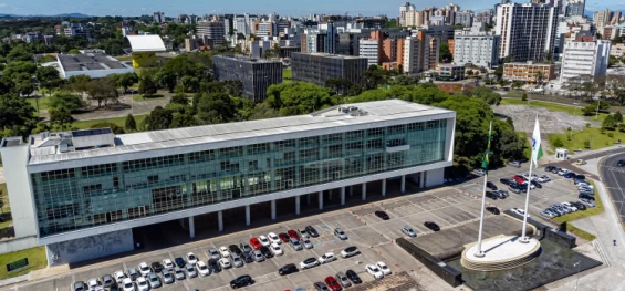 Governo do Estado cria comissão para viabilizar a instalação do TRF no Paraná.