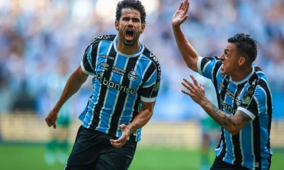 Grêmio derrota o Juventude e se torna heptacampeão gaúcho.