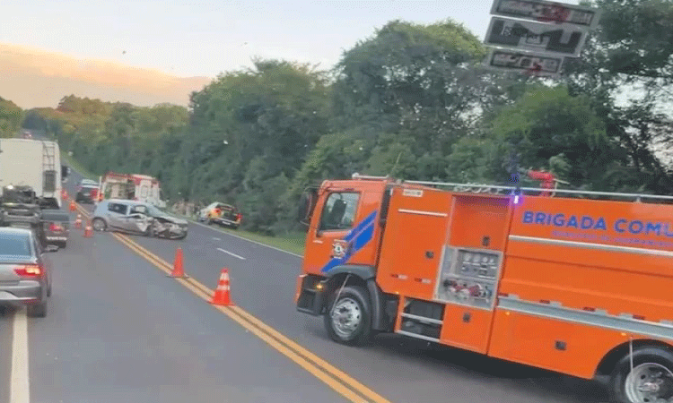 GUARANIAÇU: Grave acidente no km 509 da BR-277 resulta na morte de duas mulheres