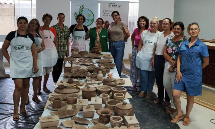 GUARANIAÇU: Primeira Etapa do Curso de Artesanato em Argila é realizada com Sucesso.