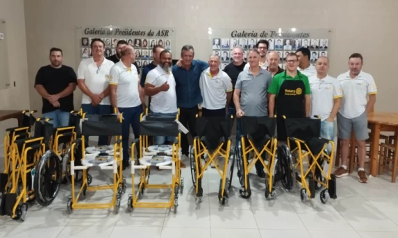GUARANIAÇU: Rotary Club adquiri Cadeiras de Roda e Banho com recursos Emenda Impositiva destinado por vereadores.