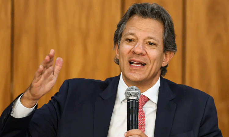 Haddad anuncia isenção de IR para quem ganha até R$ 5 mil