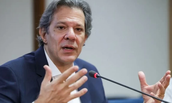 Haddad confirma IR de 17,5% sobre rendimentos de aplicações