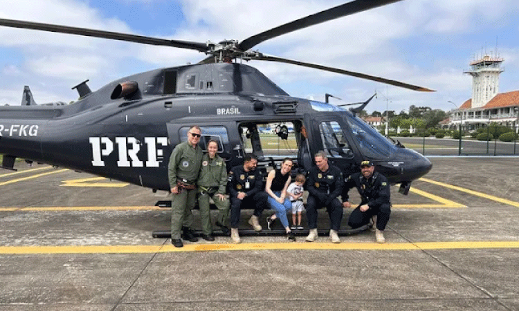 Helicóptero da PRF transporta criança de 3 anos para realizar transplante em Curitiba