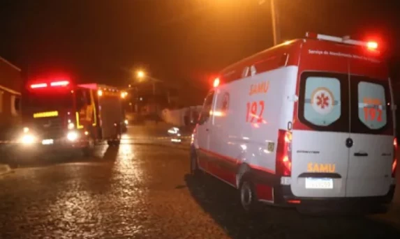 Homem morre carbonizado dentro de residência em Ponta Grossa.
