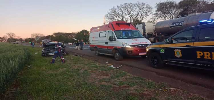 IBEMA: Equipe SAMU de Catanduvas é acionada para dar apoio no atendimento a um acidente na BR 277, no trevo de Ibema.