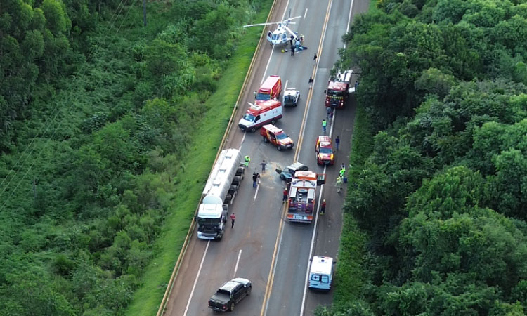 IBEMA: Colisão envolvendo três veículos deixa uma pessoa morta e duas gravemente feridas