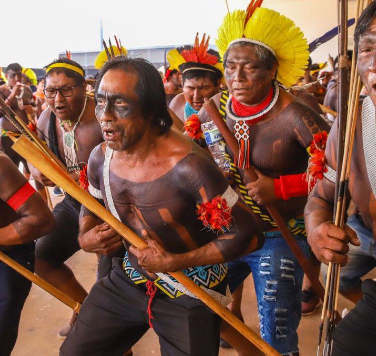 Indígenas e órgãos internacionais celebram derrubada do marco temporal.