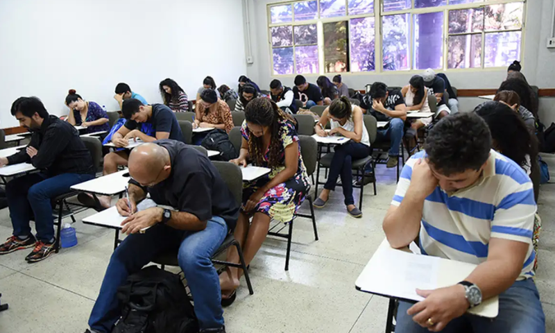 Inep libera consulta aos locais de prova do Encceja; aplicação ocorre neste domingo (23)
