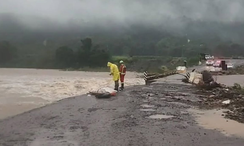 Inmet emite alerta laranja para temporais e ventos de até 100 km/h no Paraná e na Região Sul