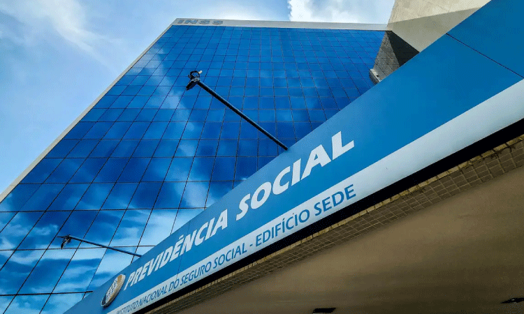 INSS começa a pagar benefícios acima do mínimo nesta terça